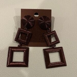 Elegant Black Square Earrings